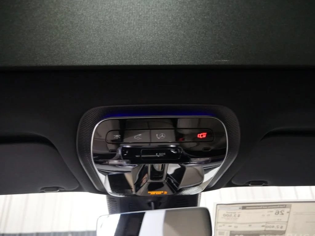 New 2026 Polar White Mercedes-Benz GLC 300 image 28