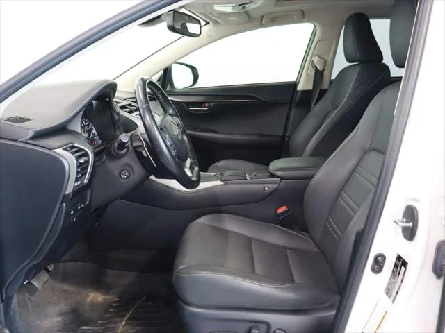 2020 Lexus NX 300 - Photo 8