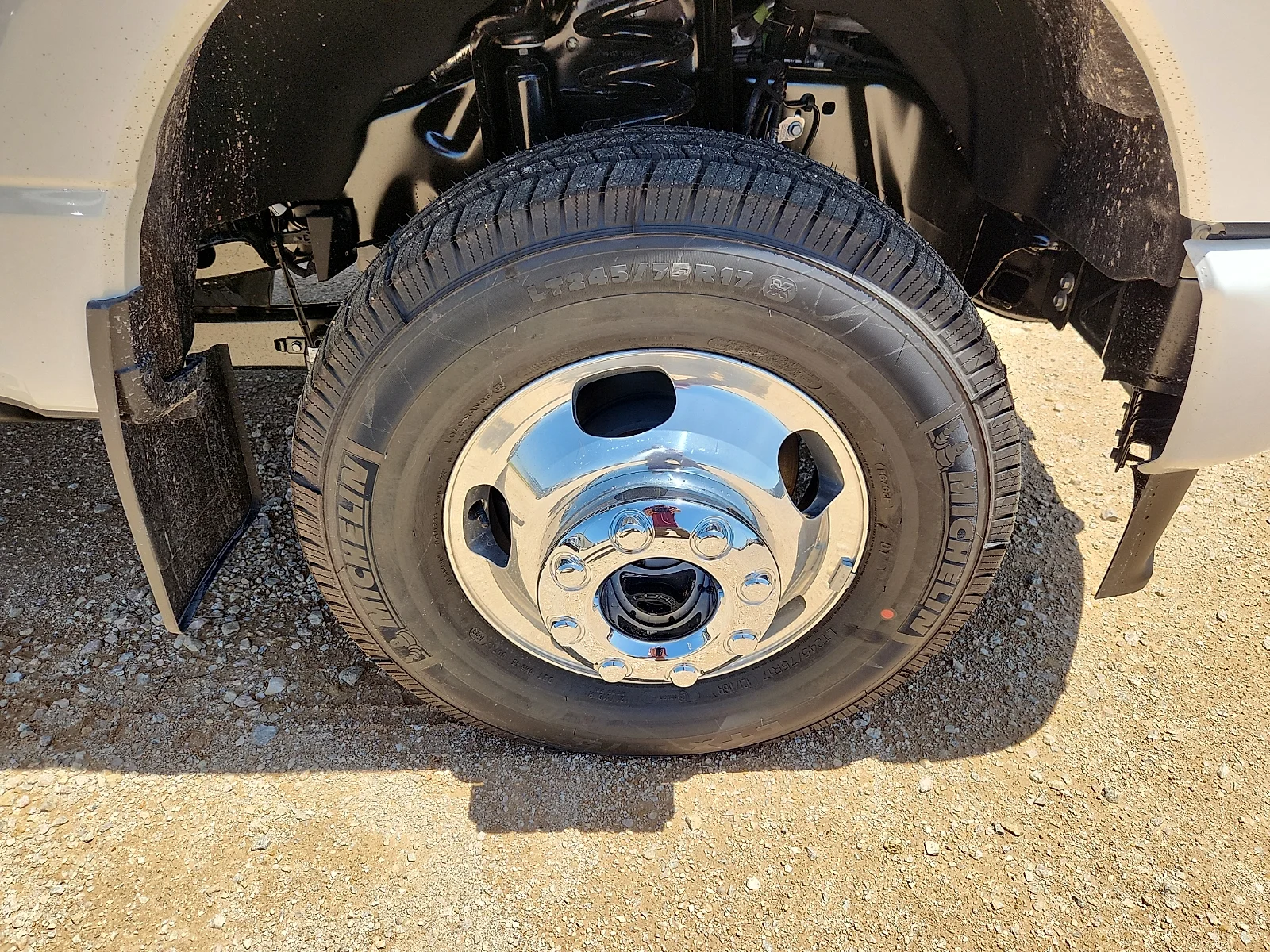 New 2026 Star White Metallic Tri-Coat Ford F-350® Platinum® image 9