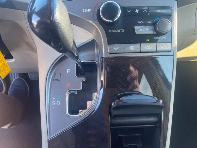 Used 2011 Blue Toyota Base image 13