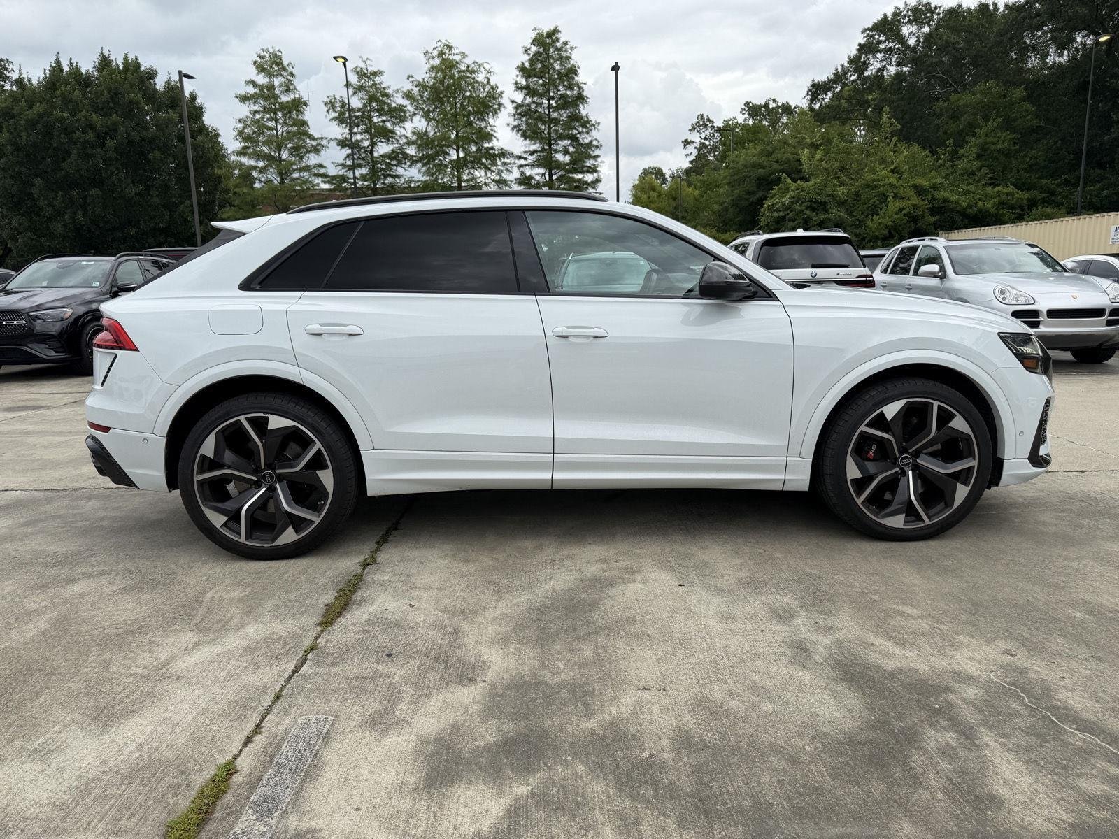 Used 2023 Glacier White Metallic Audi 4.0 quattro image 27