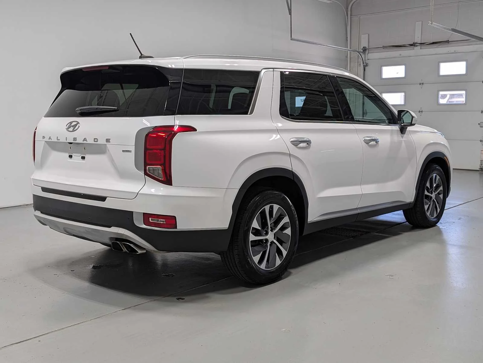 Used 2021 Hyper White Hyundai SEL image 8