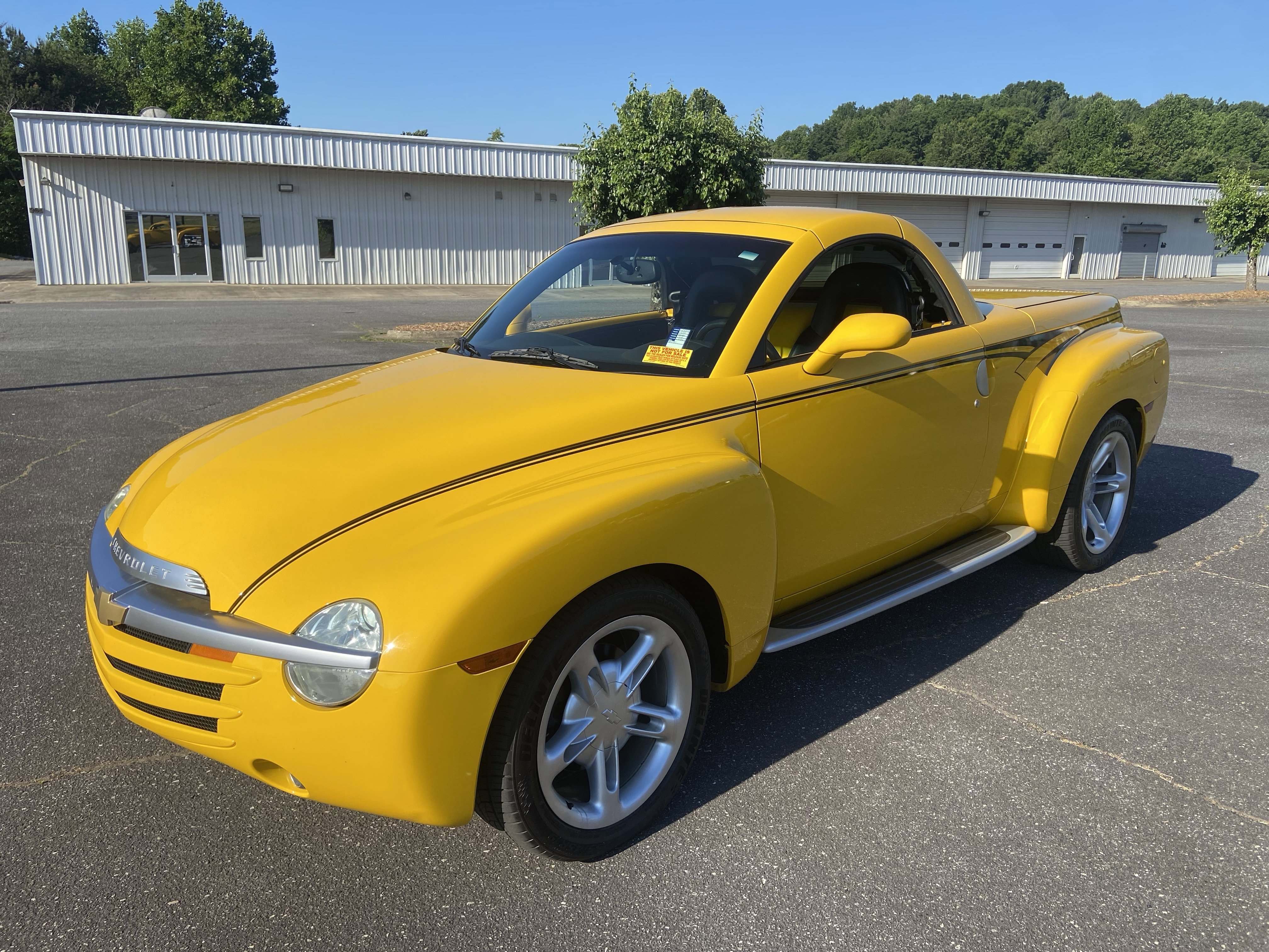 2004 Chevrolet SSR LS's photo