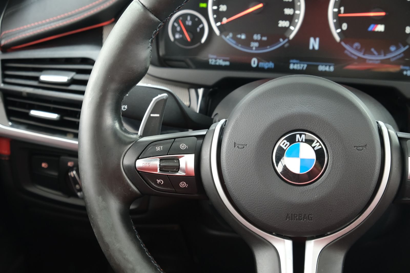 Used 2016 White Metallic BMW Base image 11