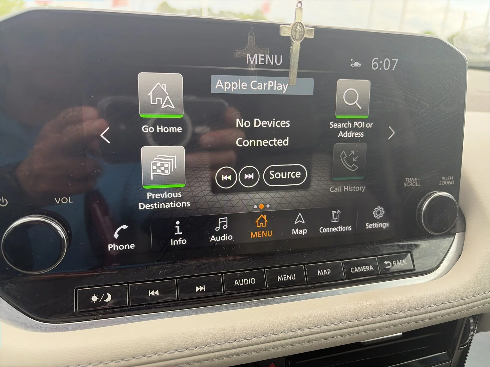 Used 2022 Blue Nissan SL image 5