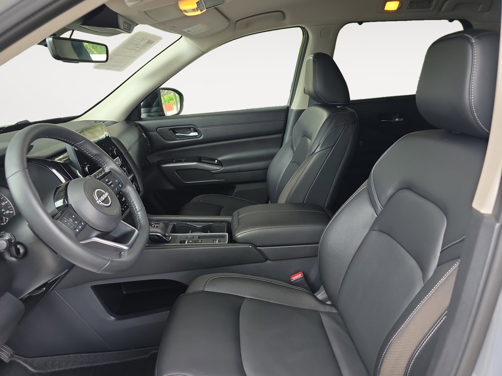 Used 2024 Solid Gray/Super Black Nissan SL image 21