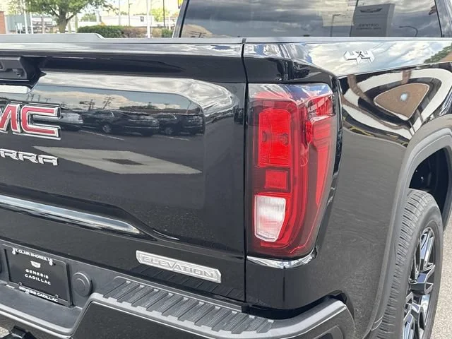 Used 2024 Onyx Black GMC Elevation image 8