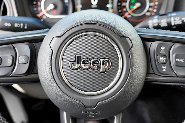 New 2026 Bright White Clearcoat Jeep Rubicon image 42