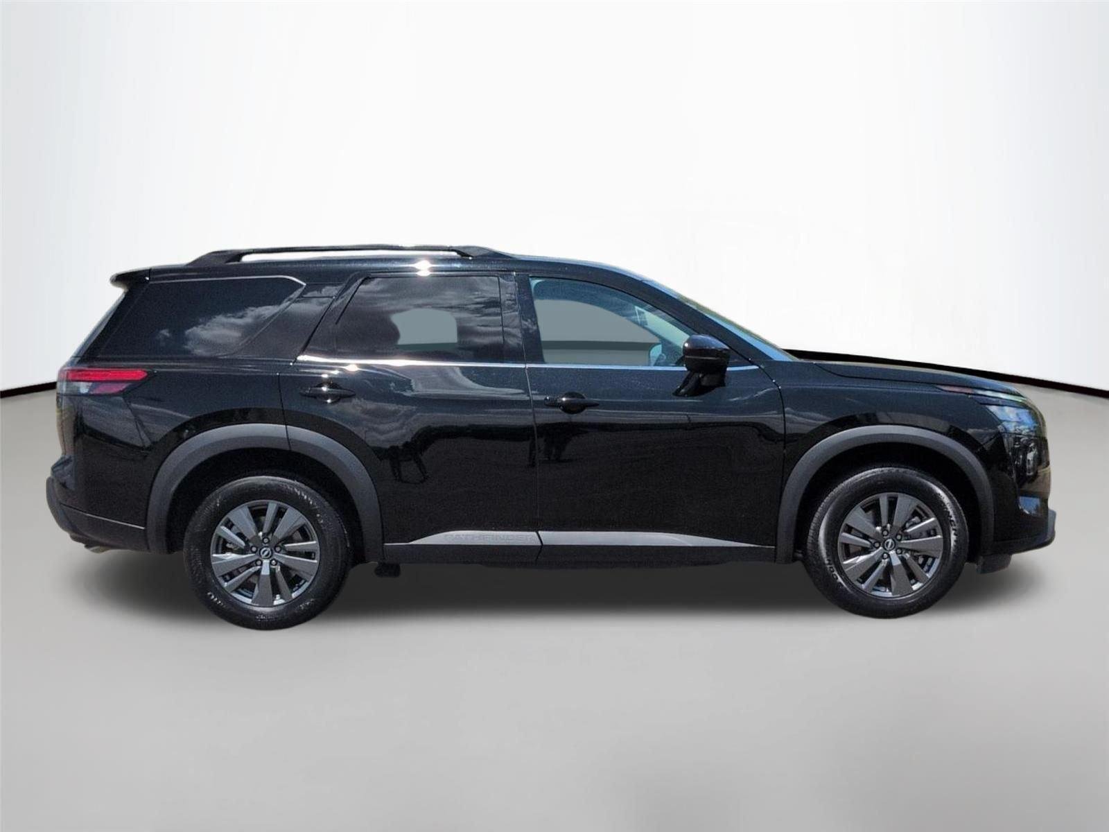 Used 2024  NISSAN SV image 6