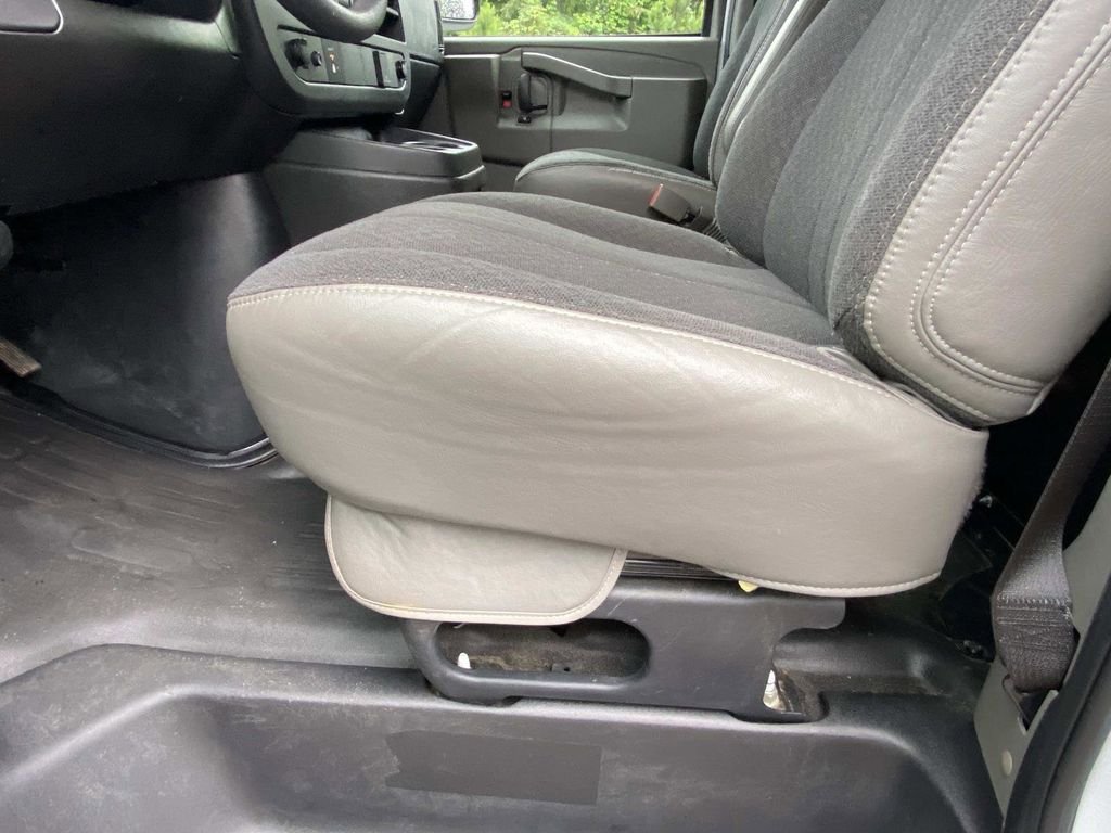 Certified Used 2025 Summit White GMC Work Van image 21