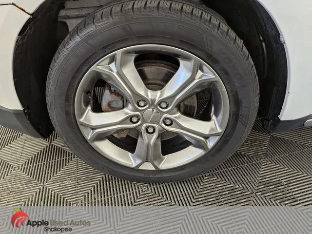 Used 2016 White Dodge Crossroad image 51