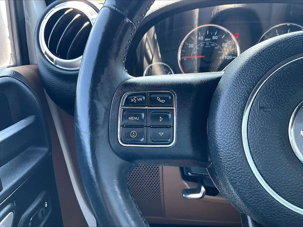 Used 2015 White Jeep Unlimited Sahara image 19