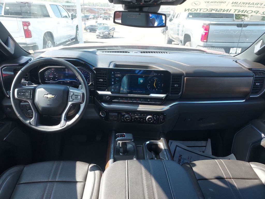Used 2025 Red Chevrolet High Country image 23