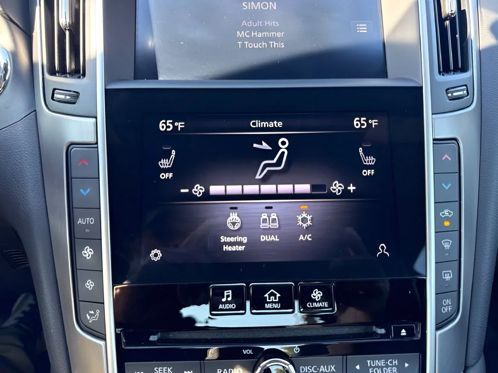 Used 2022 Black INFINITI LUXE image 17