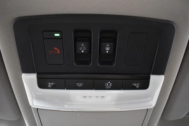 Used 2023 Silver Nissan SV image 33