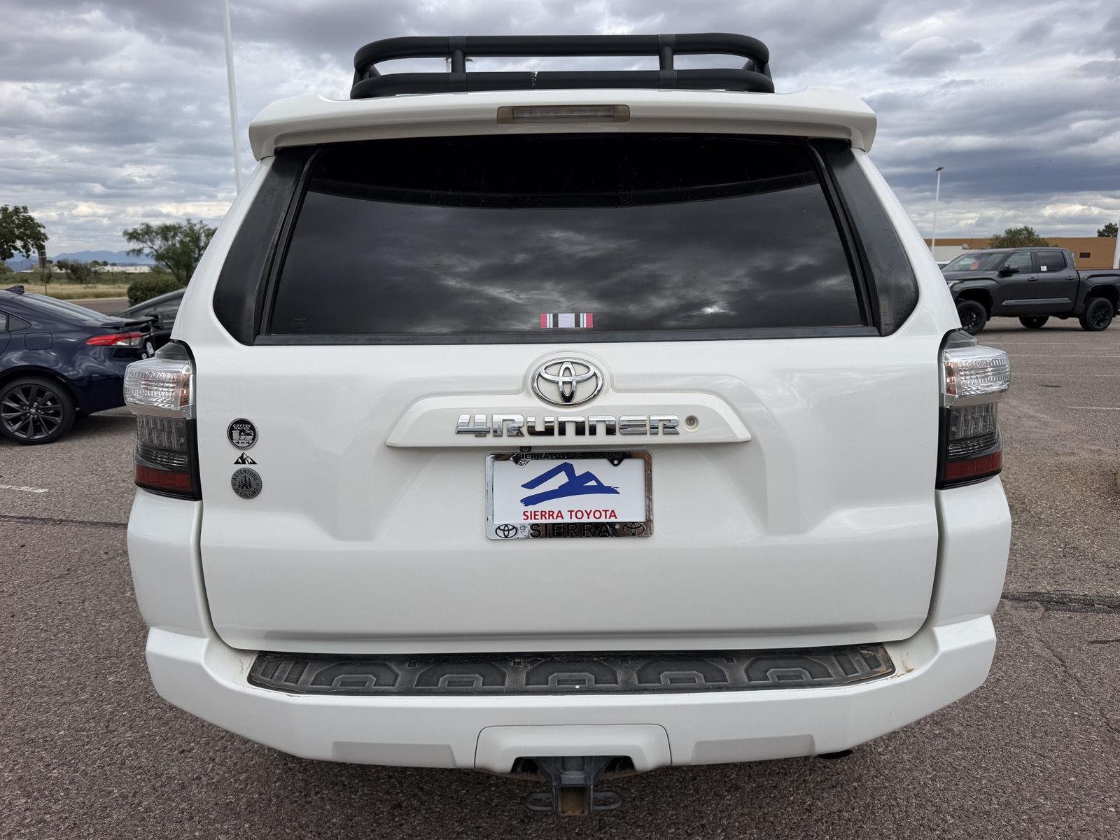 Used 2017 Super White Toyota SR5 image 4