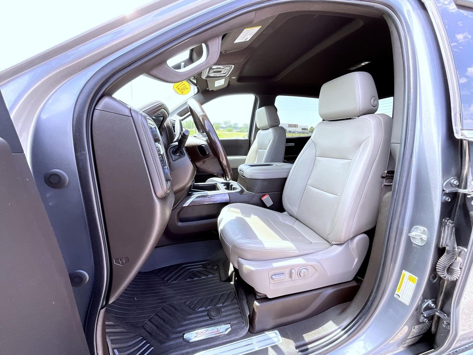Used 2021 Gray Chevrolet LTZ image 10