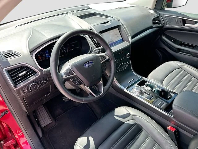 Used 2020 Red Ford SEL image 9