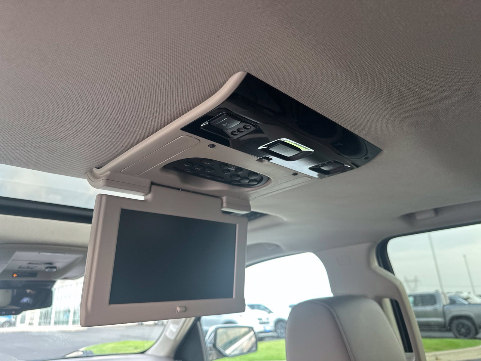 Used 2015 Black Chevrolet LTZ image 24