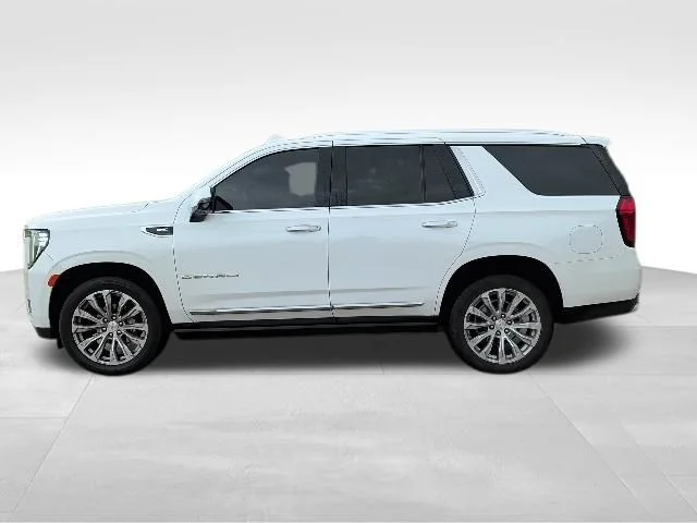 Used 2023 White GMC Denali image 9