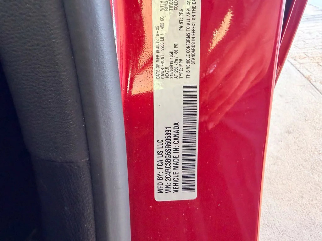 Used 2025 Red Chrysler Select image 40