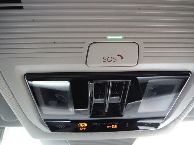 Used 2026 White Volkswagen SE image 22