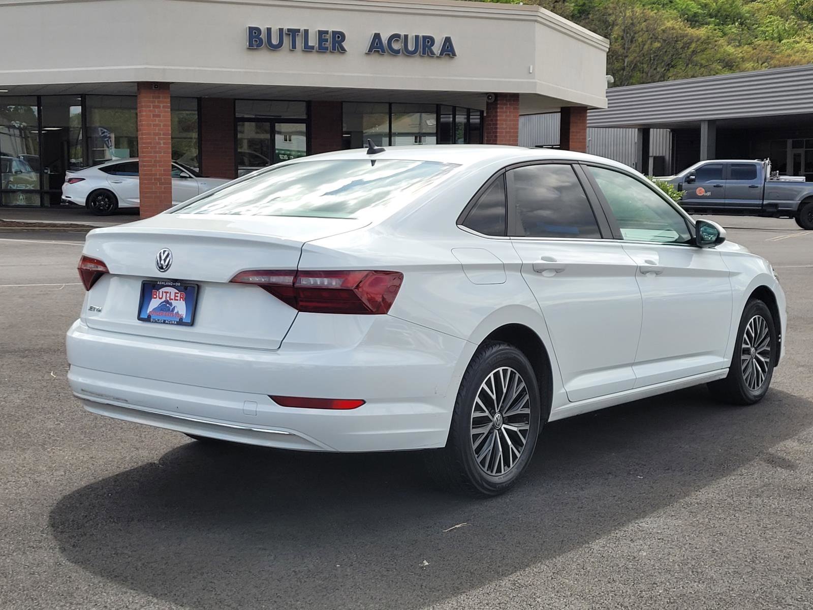 Used 2021 Pure White Volkswagen R-Line image 5