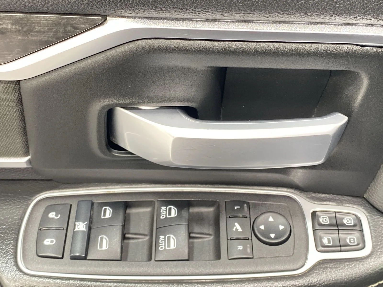 2024 RAM Ram 3500 Pickup Big Horn - Photo 13