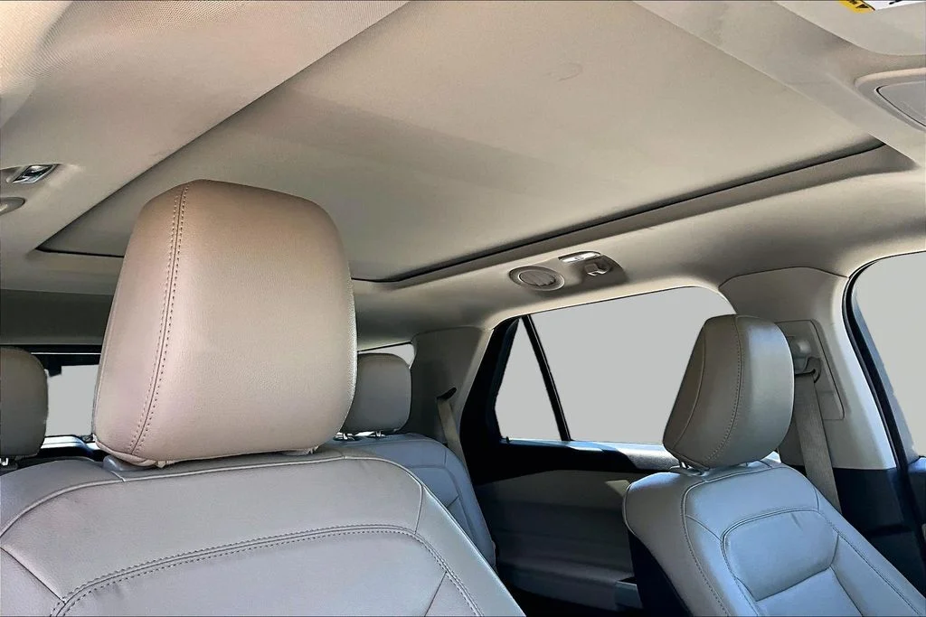 Certified Used 2020 Black Ford XLT image 28