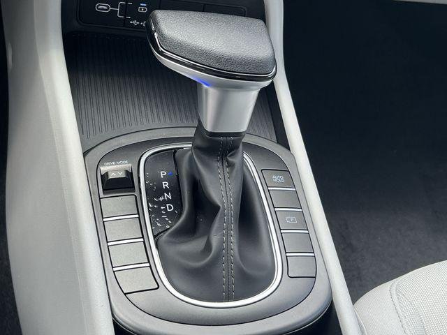 New 2026 Gray Hyundai SE FWD image 18