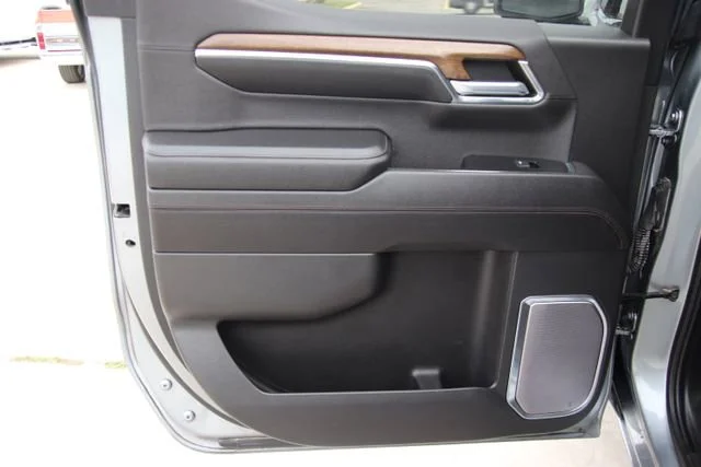 Used 2023 Sterling Gray Metallic Chevrolet High Country image 17