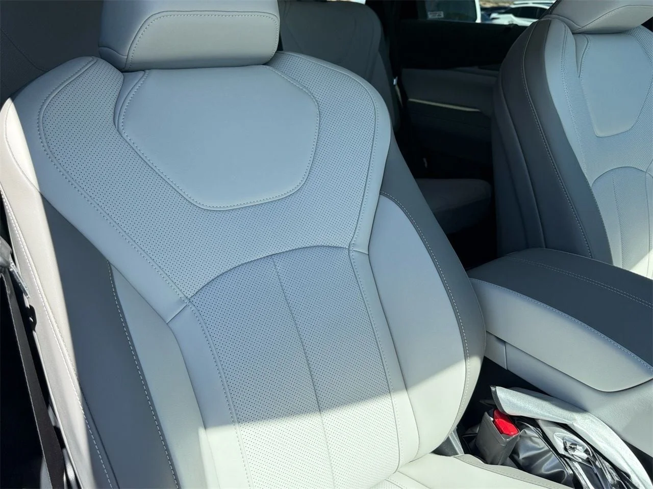 Certified Used 2026 Graphite Shadow INFINITI Luxe image 14
