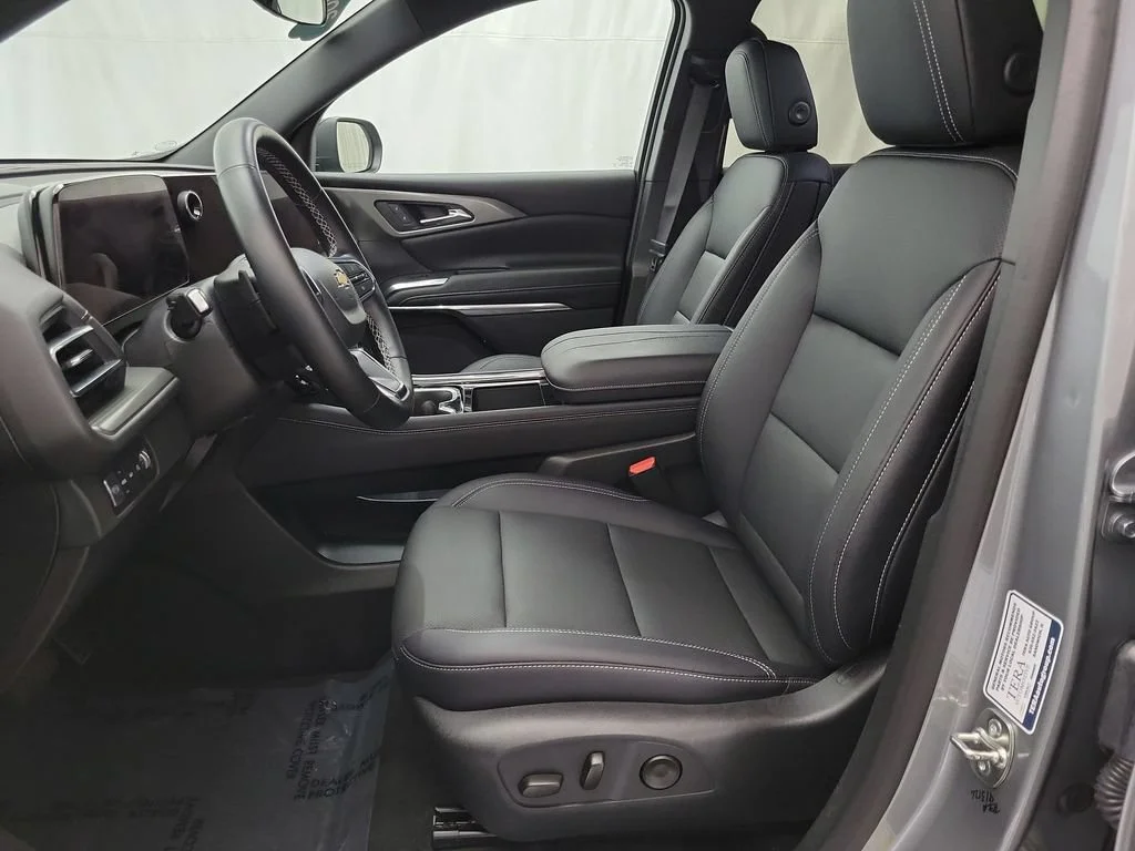 2026 Chevrolet Traverse LT - Photo 9