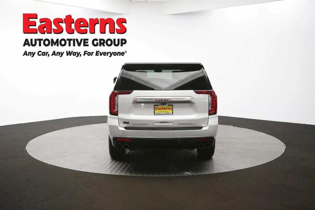 Used 2022 White GMC Denali image 43