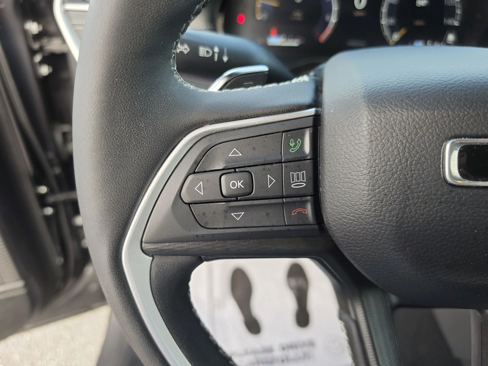 Used 2024 Gray Jeep Laredo X image 34