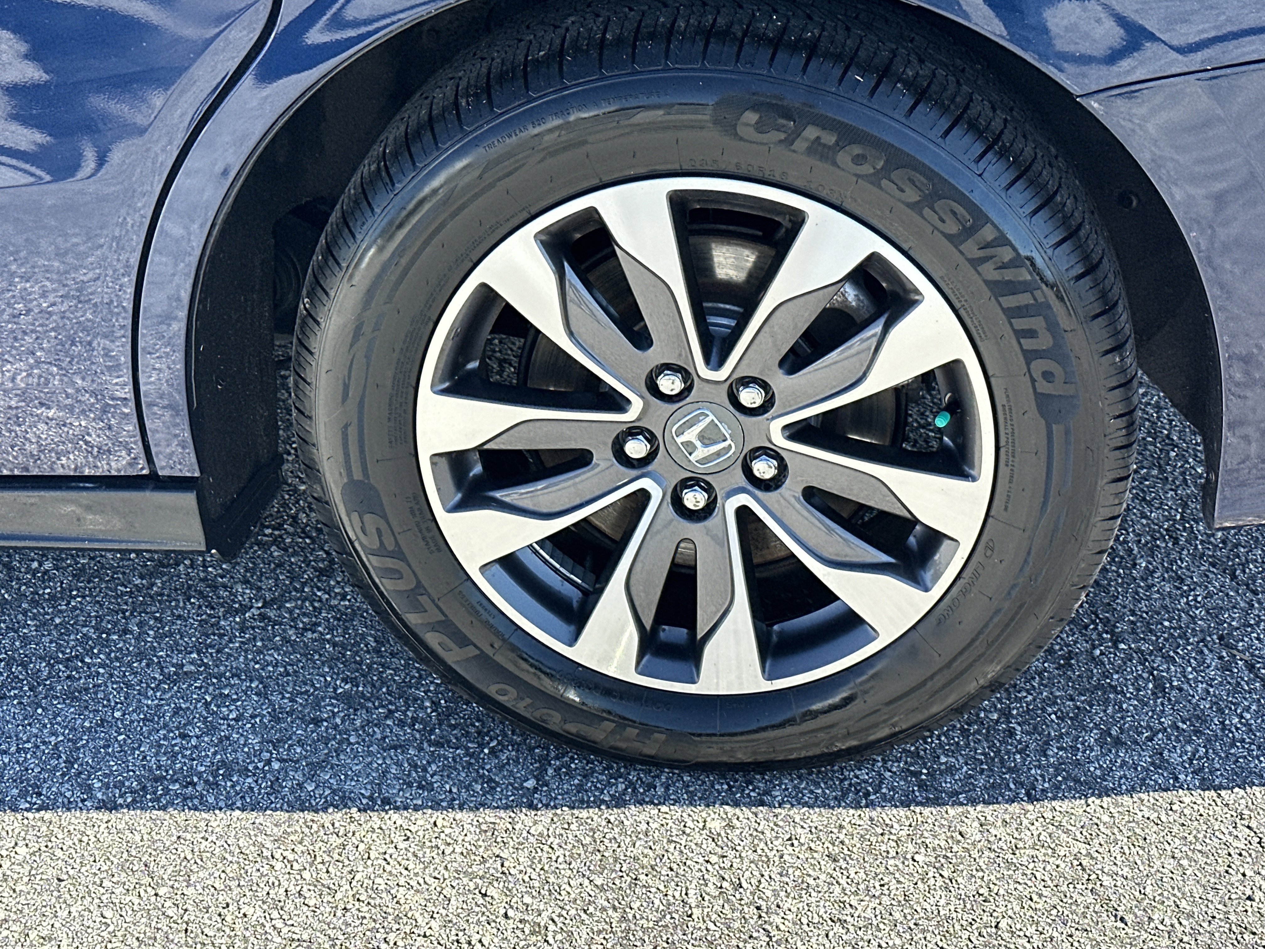 2024 Honda Odyssey EX-L - Photo 19