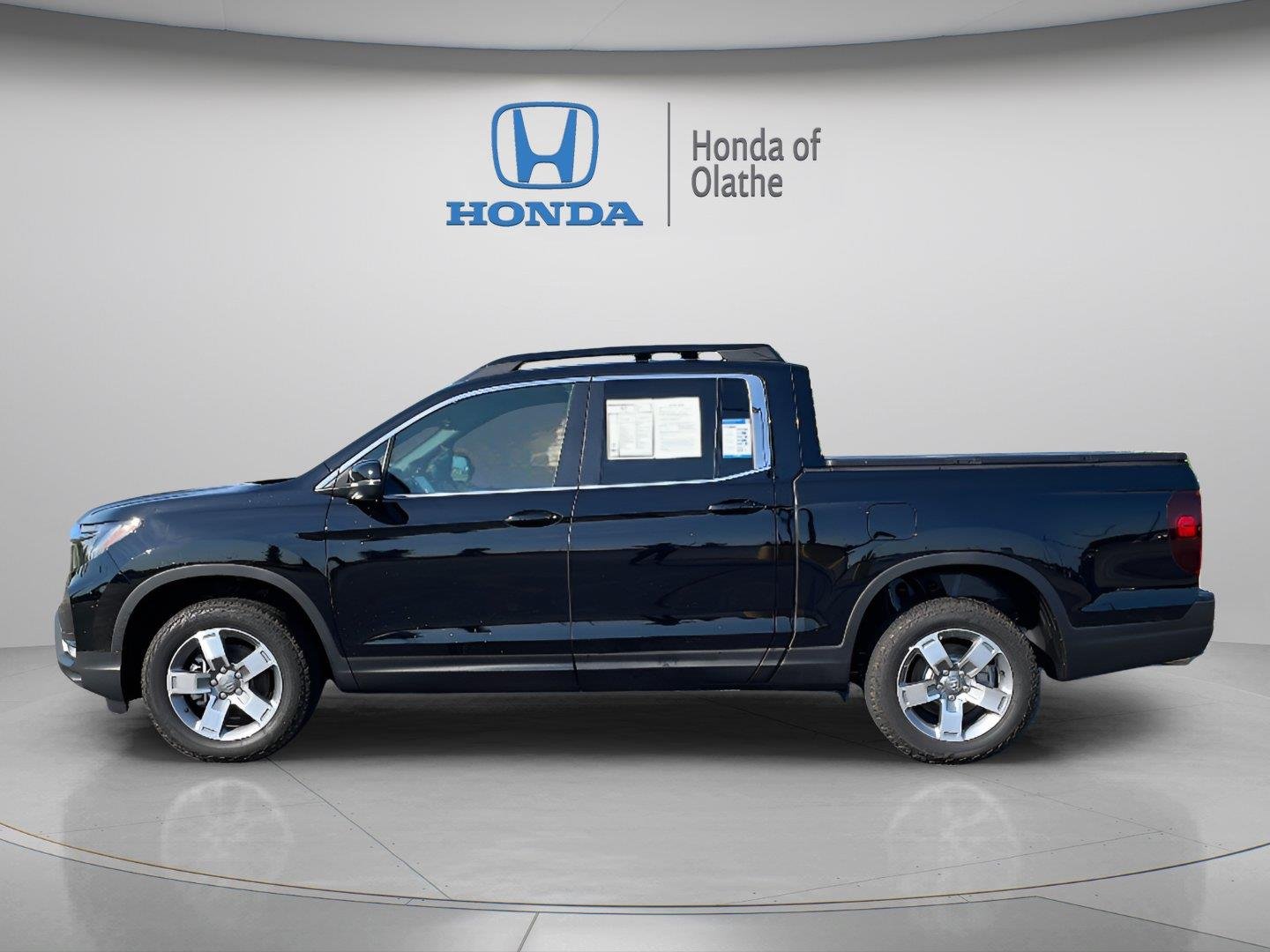 Certified Used 2026 Crystal Black Pearl Honda RTL image 6
