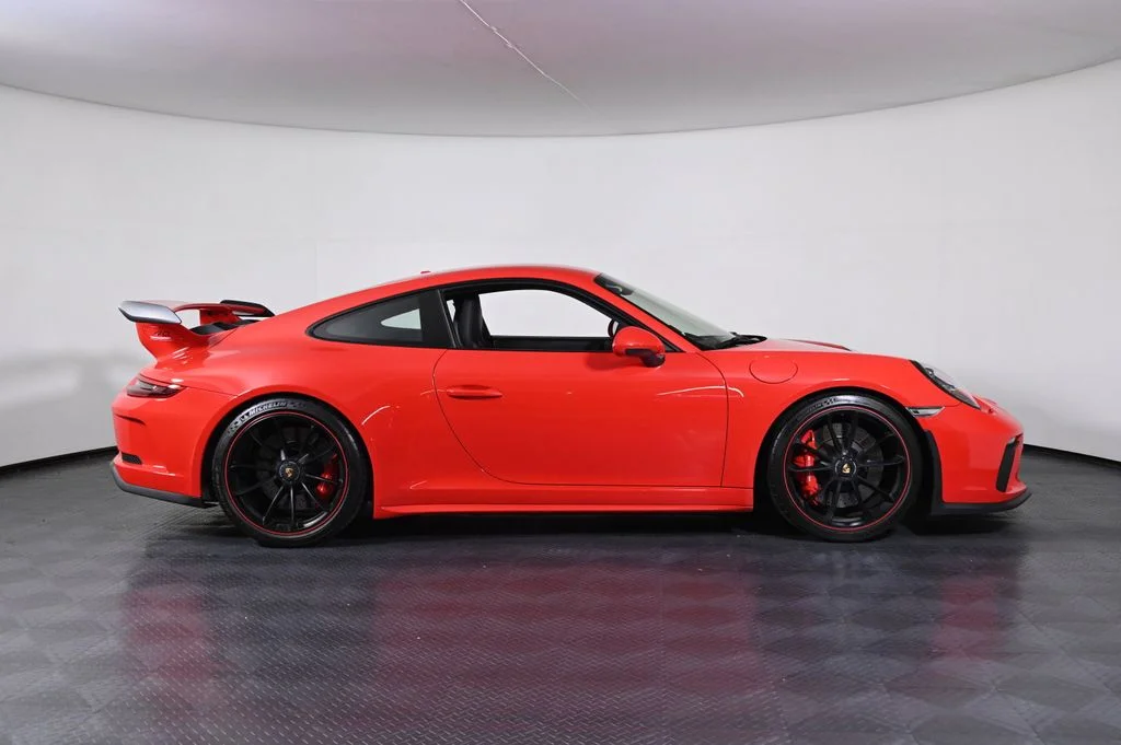 Used 2018 Guards Red Porsche GT3 image 8