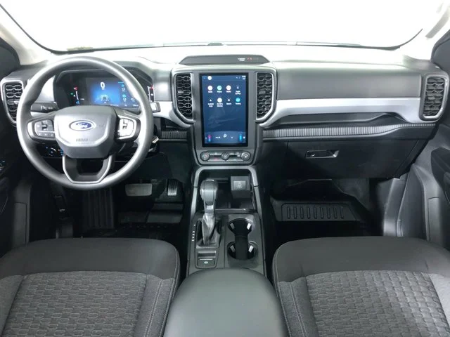 New 2025 OXFORD WHITE Ford XL w/STX Package Super Crew Cab image 19