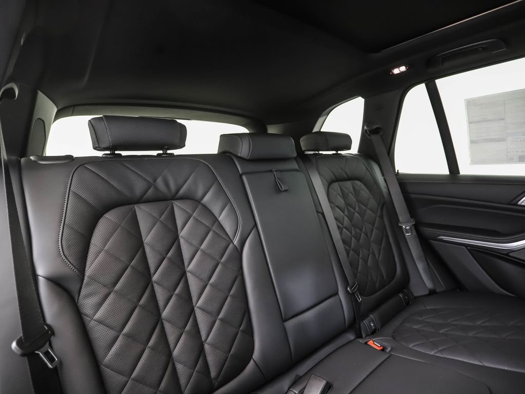 New 2026 Gray Metallic BMW xDrive40i image 28