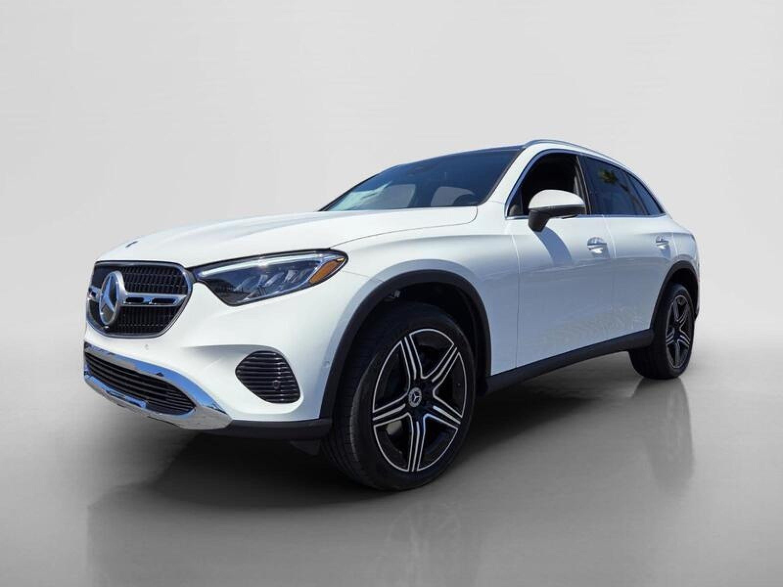 New 2026 Polar White Mercedes-Benz GLC 300 SUV image 8