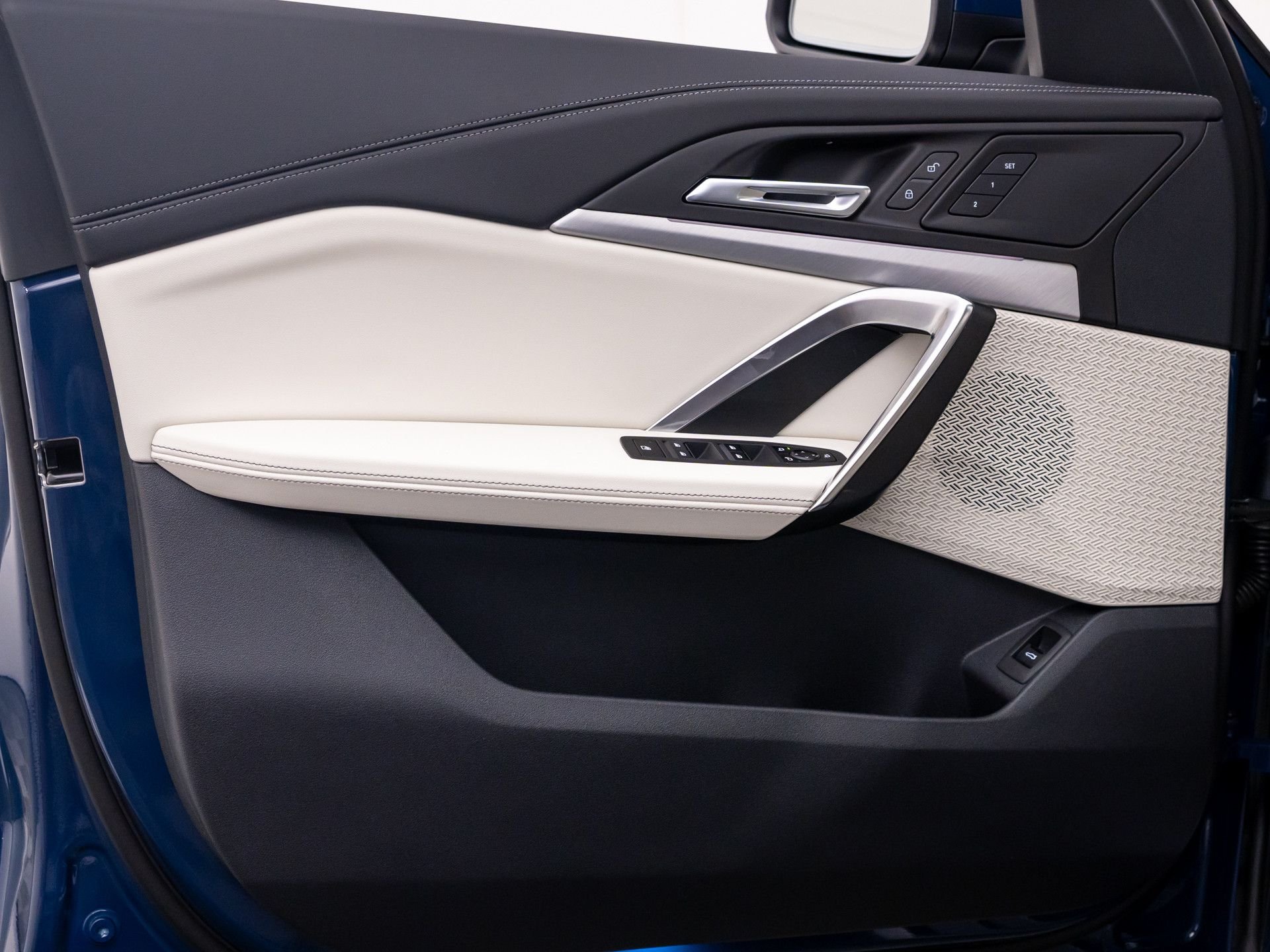 New 2026 Night Dusk Blue Metallic BMW xDrive28i image 13