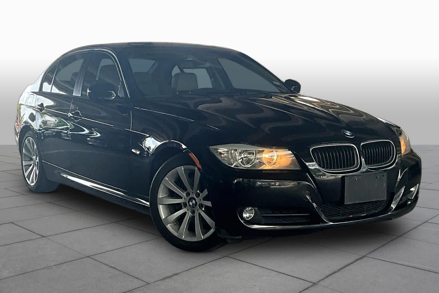 Used 2011 Jet Black BMW 328i image 2
