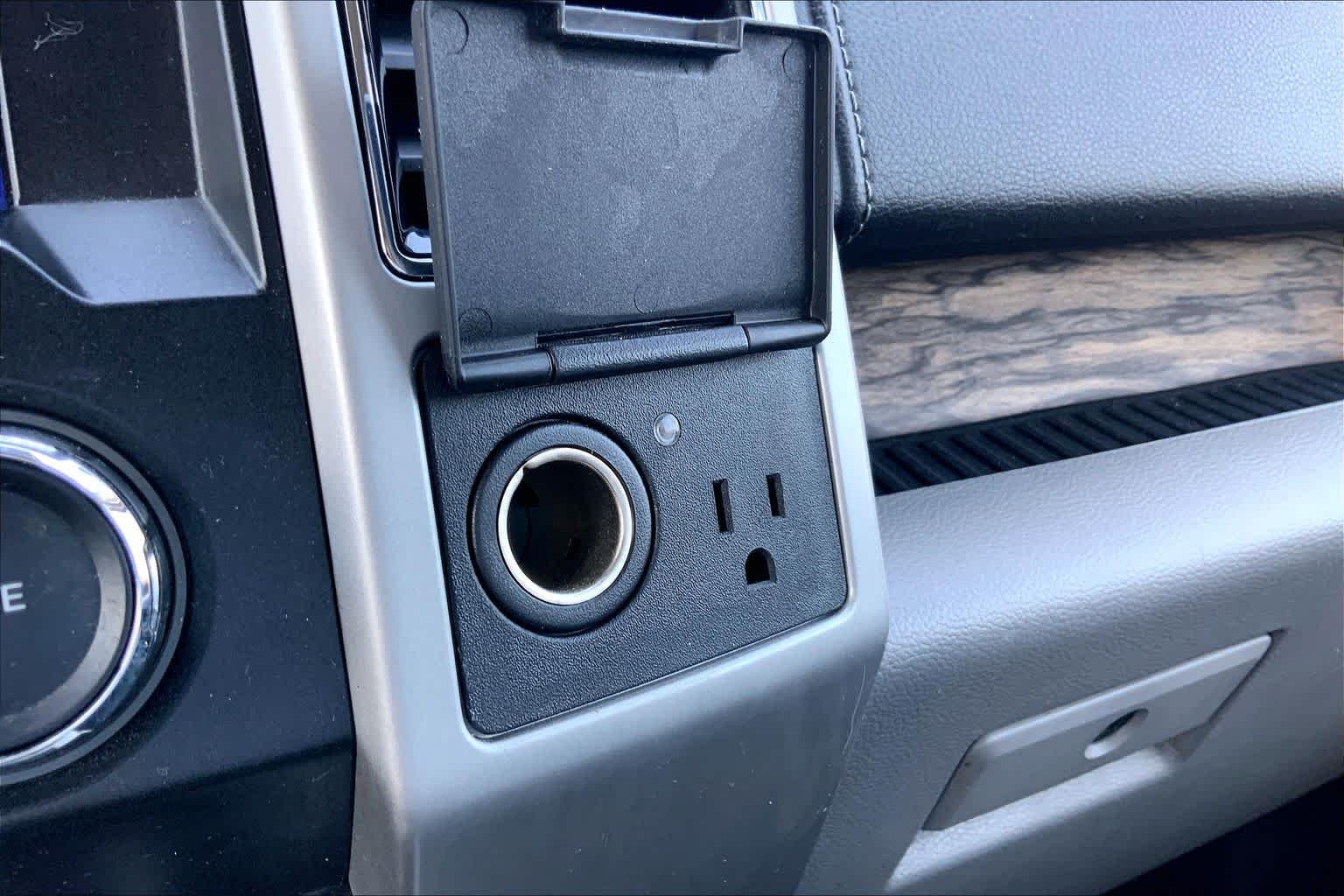 Certified Used 2019 Magnetic Metallic Ford LARIAT image 32