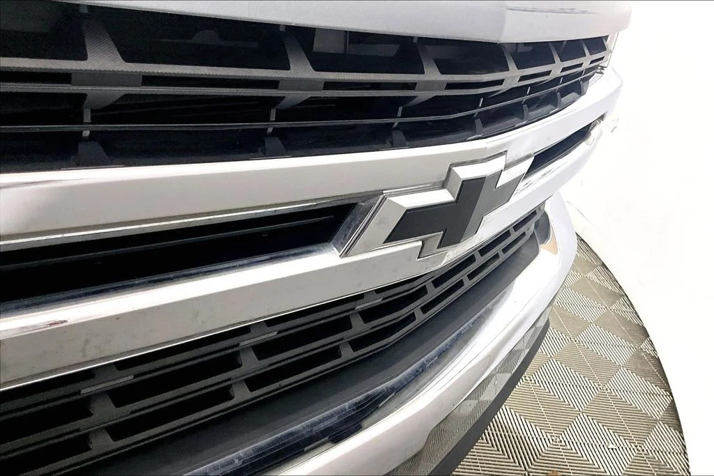 Used 2021 Satin Steel Metallic Chevrolet LT image 15
