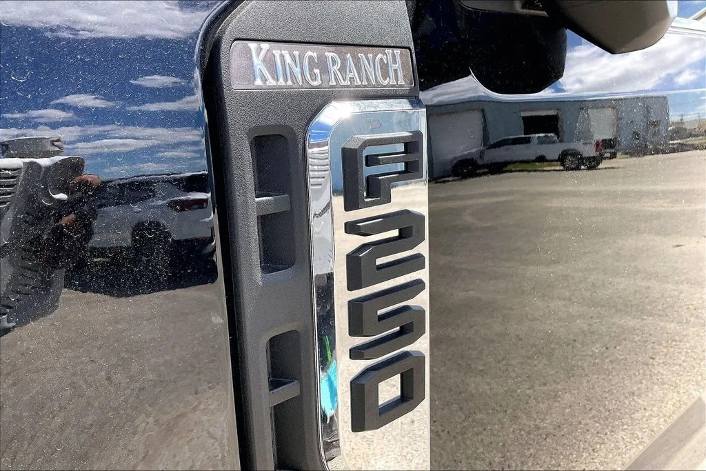 New 2026 Ford Super Duty F-250 King Ranch 4D Crew Cab