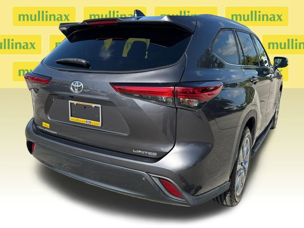 Used 2020 Gray Toyota Limited image 3