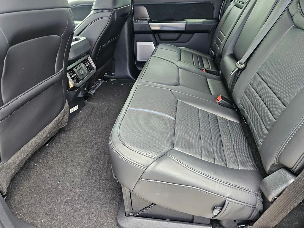 New 2026 Glacier Gray Metallic Tri-Coat Ford F-350® Platinum® image 17