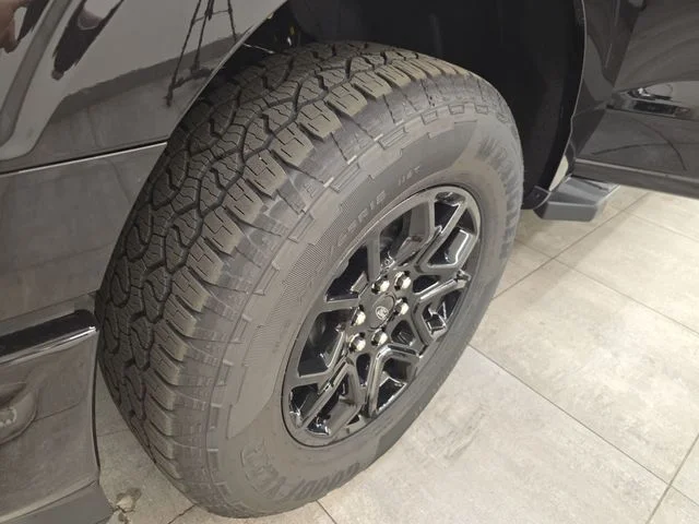 New 2026 Agate Black Metallic Ford XLT image 44