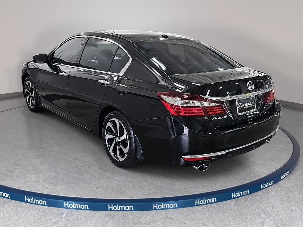 Used 2017  Honda EX-L image 8